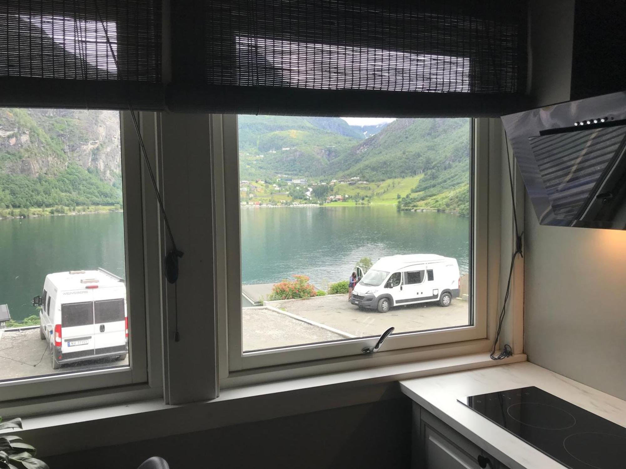 Solhaug Fjordcamping Гейрангер Номер фото