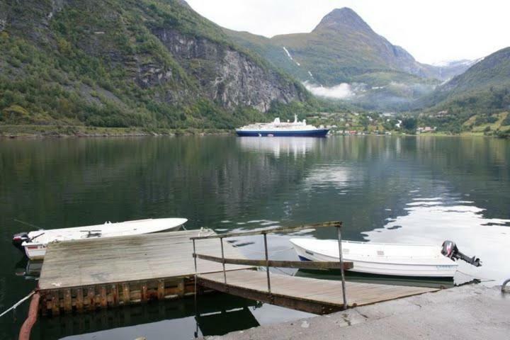 Solhaug Fjordcamping Гейрангер Экстерьер фото