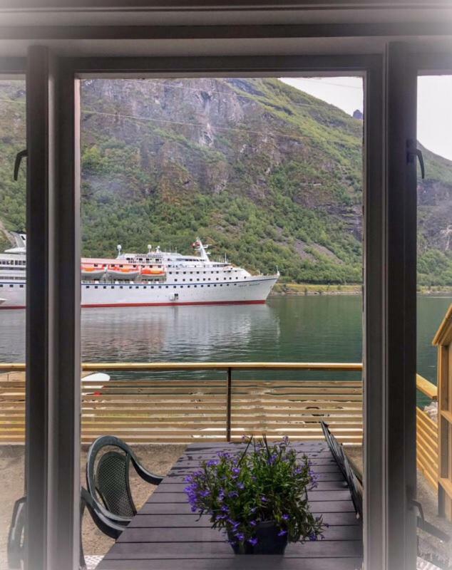 Solhaug Fjordcamping Гейрангер Экстерьер фото